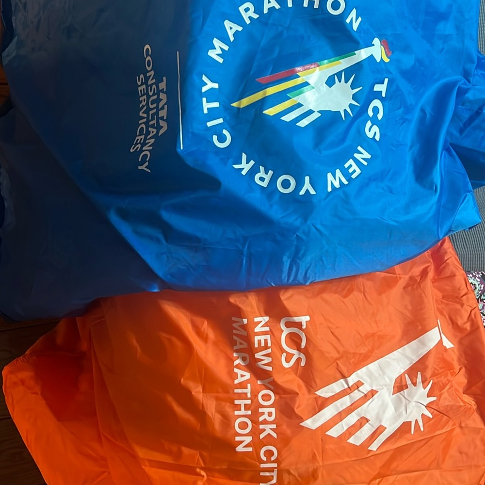 NYRR New York City Marathon orange and blue poncho